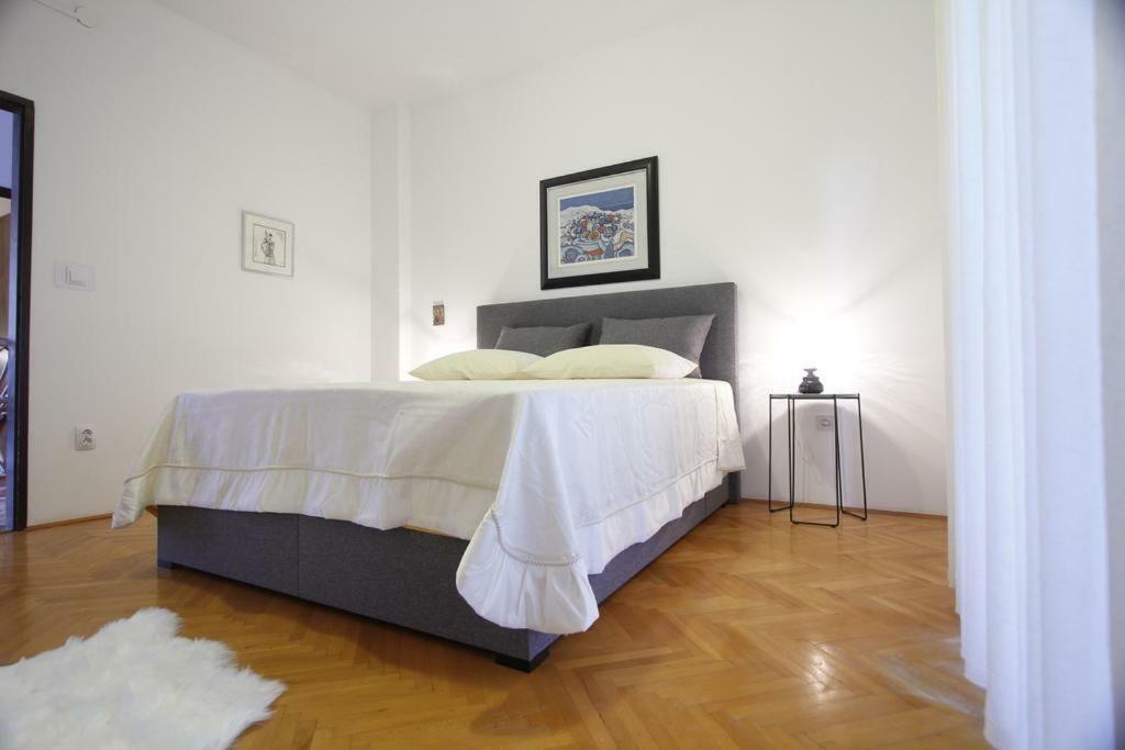 Apartmani Volga Petrčane Extérieur photo